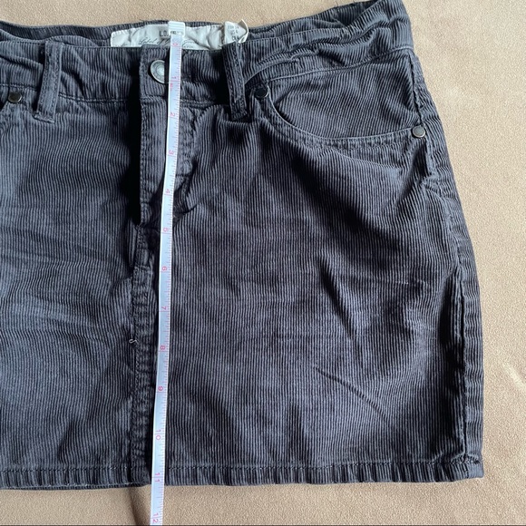 H&M Corduroy Mini Skirt - Gray, Size 4 - Picture 4 of 5